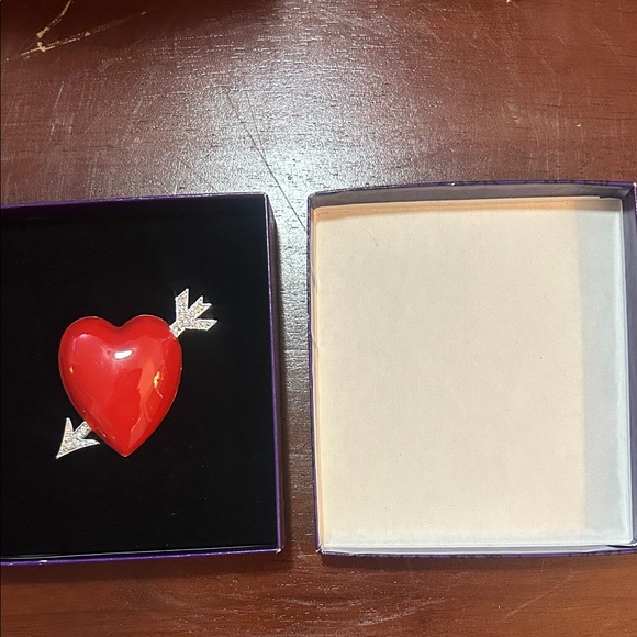 Bob Mackie Red Heart Brooch, Silver tone Arrow about 2.5 in tall, 2.5 in wide - Picture 7 of 7
